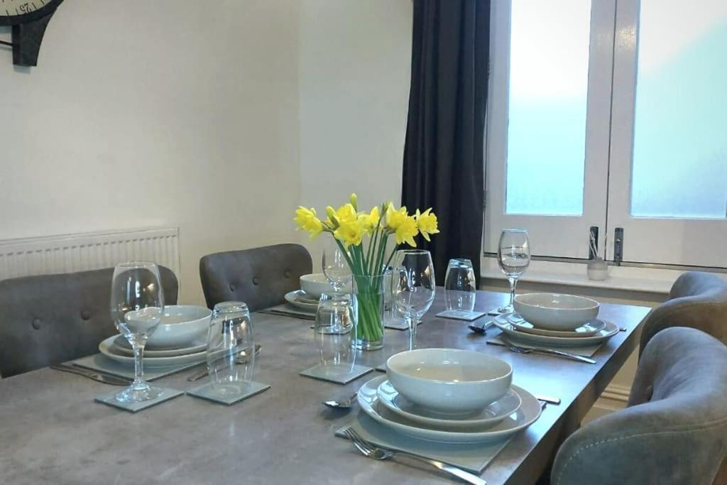 2 Bedroom City Centre Duplex Apt Preston  Exterior foto